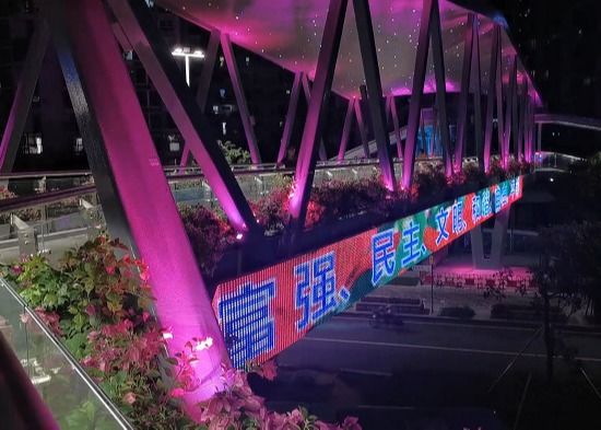 Schermi di visualizzazione principali pieghevoli dell'insegna P31.25 dell'orologio di Digital dell'insegna luminosa del video stadio